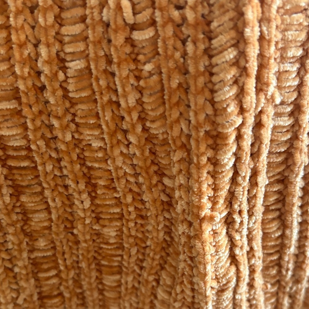 Forever 21 Rust V-Neck Sweater - Picture 2 of 4